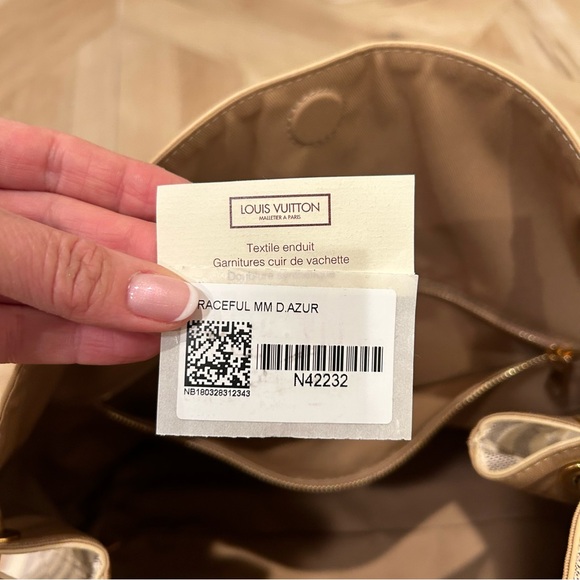 Excellent Condition!  Louis Vuitton Graceful in Damier Azur pattern. - Picture 9 of 15